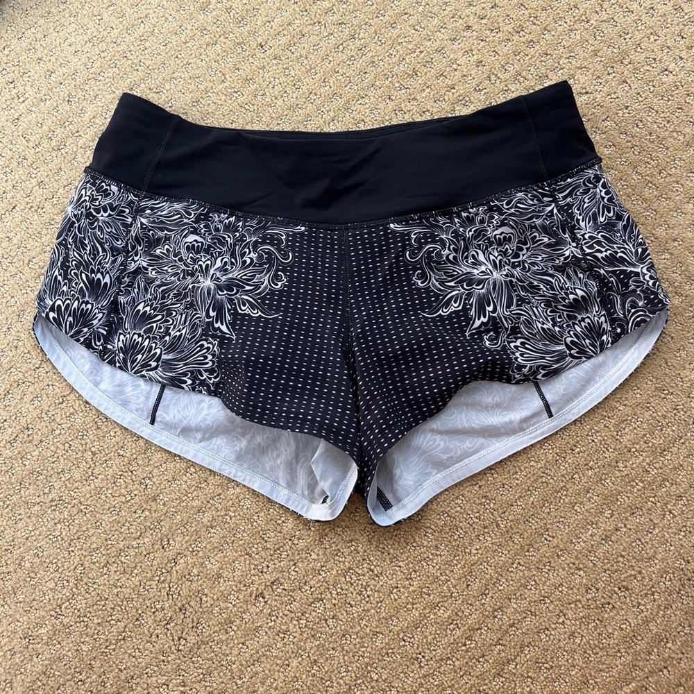 Black Patterned Lululemon Speed Up Short